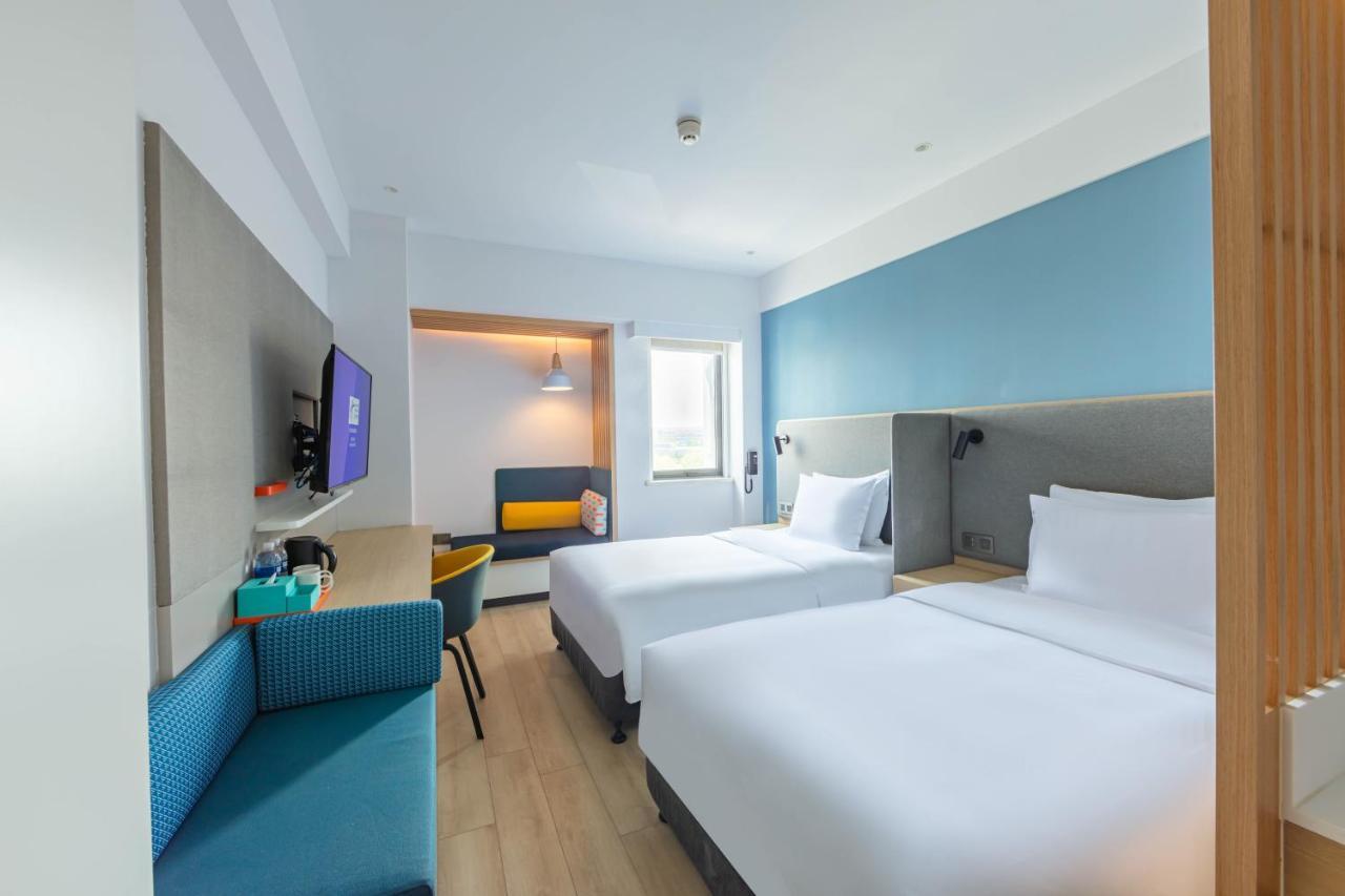 Holiday Inn Express Shanghai Pudong Airport By Ihg Exteriér fotografie