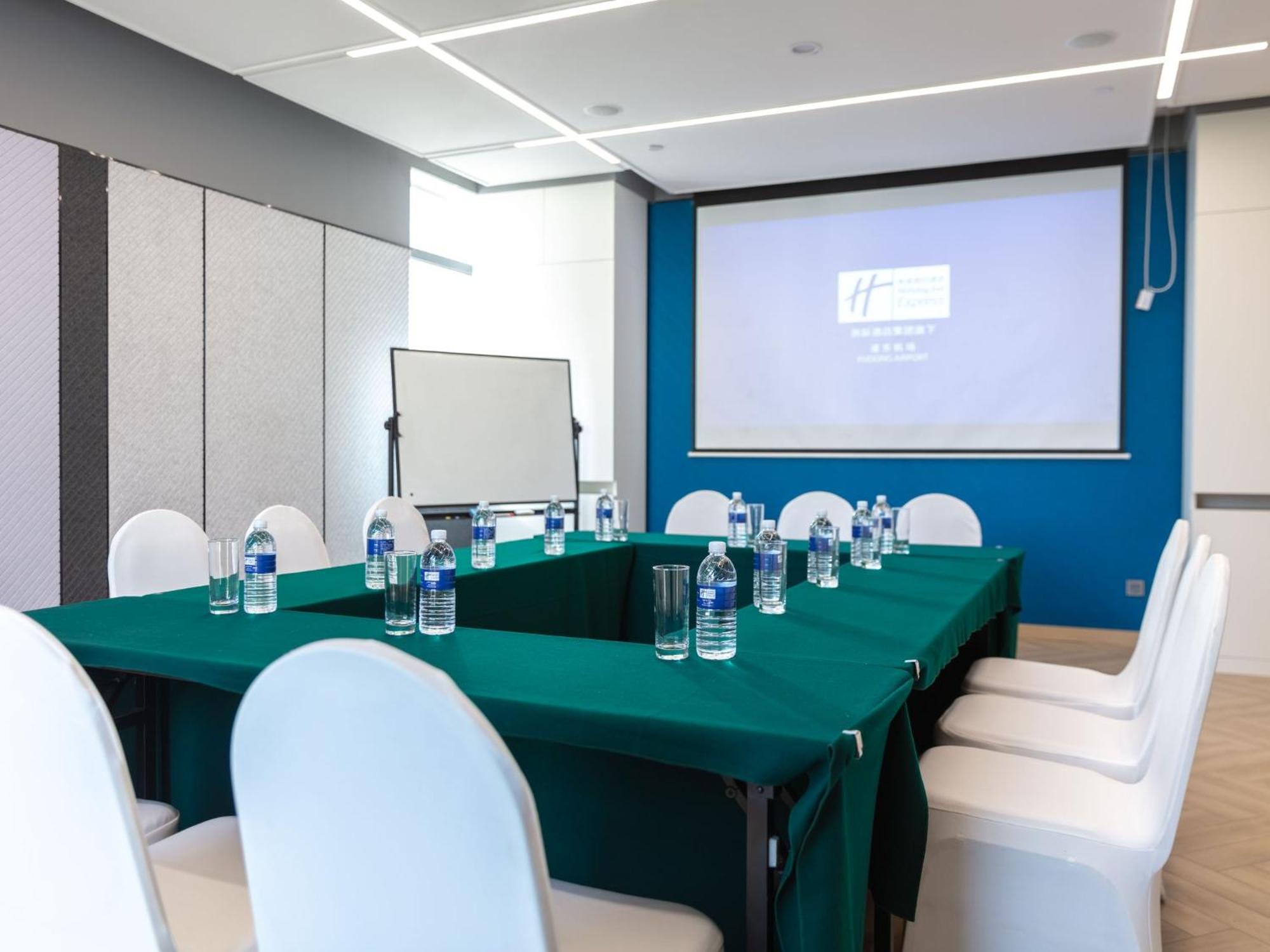 Holiday Inn Express Shanghai Pudong Airport By Ihg Exteriér fotografie