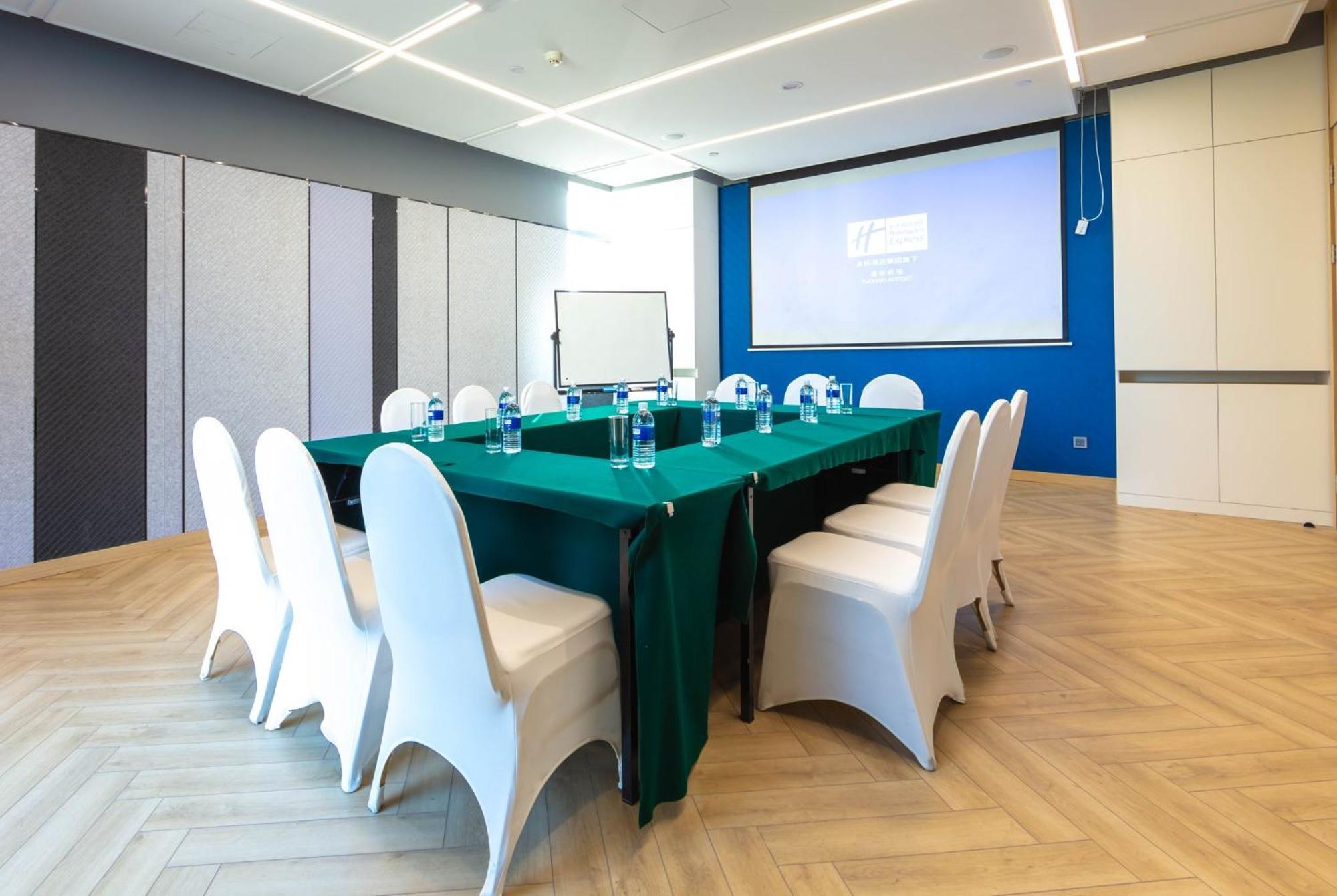 Holiday Inn Express Shanghai Pudong Airport By Ihg Exteriér fotografie